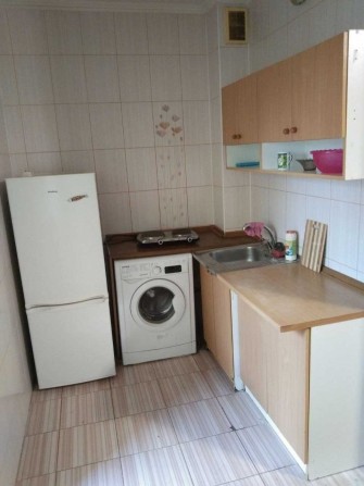 Сдам 1 комн.квартиру на ТРОЕЩИНЕ ул.СМОТРИЦКОГО  28а - фото 1