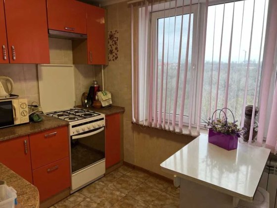 Сдается 2-х комн. кв. на Правом берегу в хорошем состоянии Запорожье