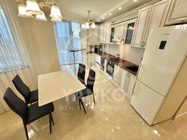 Велика 1к 60 м², з панорамним видом на місто — ЖК Пироговський - фото 1