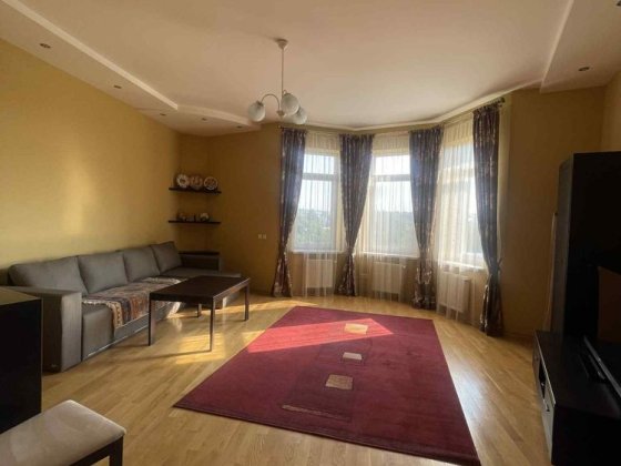 Оренда  квартири у новобудові . Вул Соняшникова Львів