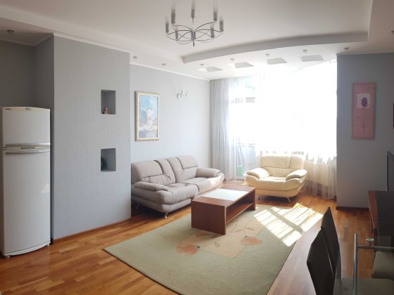 Оренда 3к-квартири Провіантська, 3 (метро КПІ) Киев