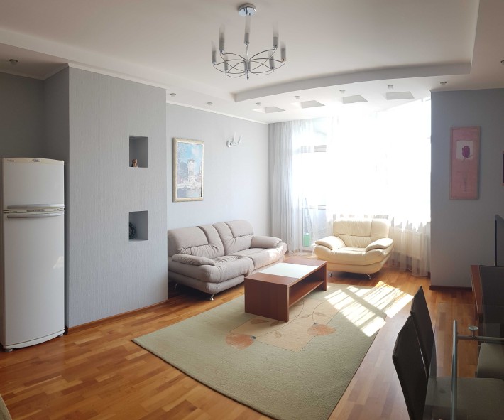 Оренда 3к-квартири Провіантська, 3 (метро КПІ) - фото 1