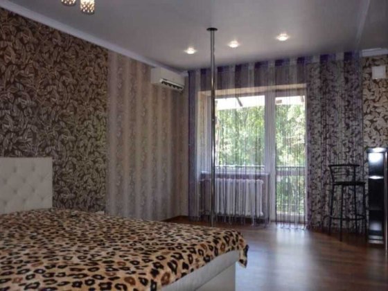 Оренда однокімнатної квартири , пр.Богдана Хмельницкого 32 Днепр