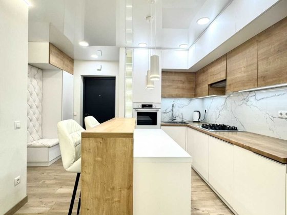 Оренда  1 кім - 52м2 з дизайнерським ремонтом ЖК Авалон вул. Зелена Львов