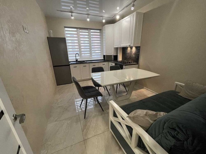 Оренда 2-кімнатної квартири з новим ремонтом у новобудові. ЖК Авалон - фото 1