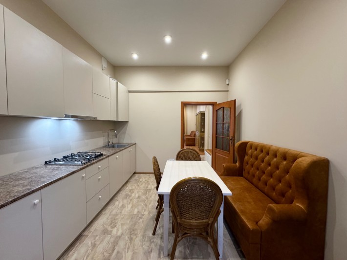 Оренда просторої 2 кім. квартири вул. Вишенського (вул. Личаківська) - фото 1