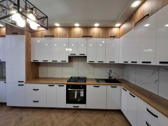 Оренда 2 кімнатної квартири у новобудові вул. Тролейбусна Перша здача. Львов