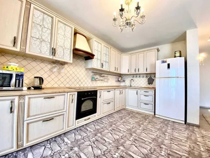 3-х комн. квартира 119 кв.м в центре, новостройка - фото 1