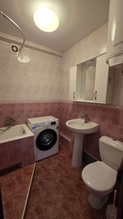 Сдам 2 х ком квартиру на 6 ст Большого Фонтана,Юракадемия Парк Победы - фото 1