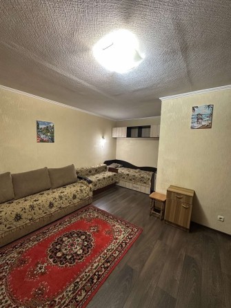 Аренда 1-км квартиры на Красном Камне! Новокодакский р-н! Савкина 6! - фото 1