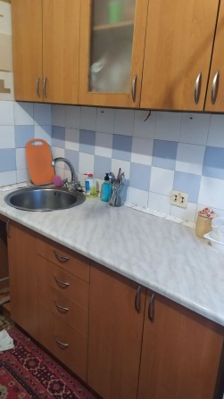 Сдаю 1к/кв ЮТЗ Авангардная 1/5,мебель,стиралка,4000 - фото 1