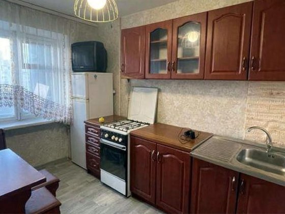 Сдам 3х комнатную в хорошем районе Днепр