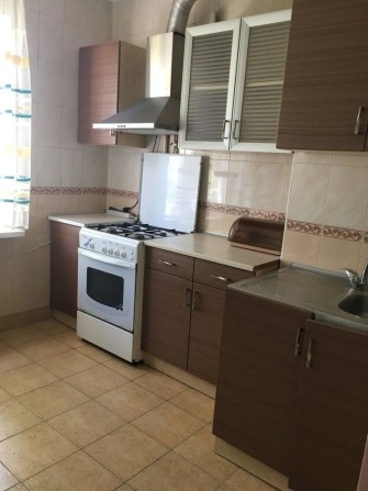 Сдам 1-Ную квартиру р-н Черемушки ул Варненская / ул Инглези - фото 1