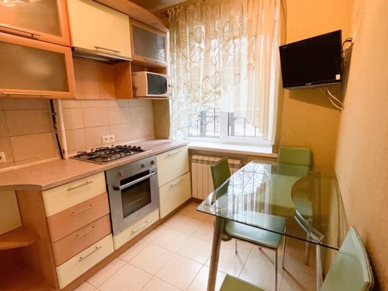 Аренда 3к возле Каравана Терещенковская Днепр