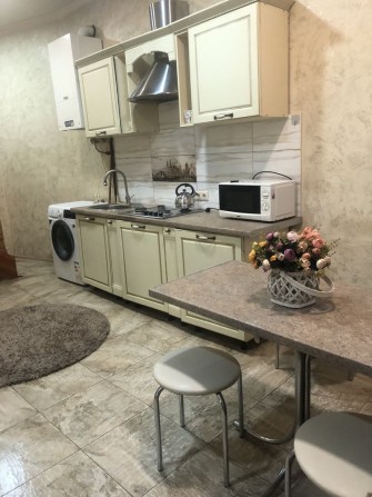 Сдам2 х маринеско спуск ХОЗЯЙКА свет всегда есть - фото 1