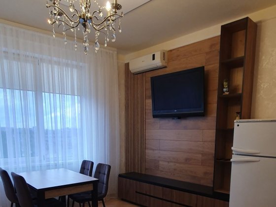 Хозяин М. Арнаутская- Александр пр, кухня студия и отдельно спальня Одеса