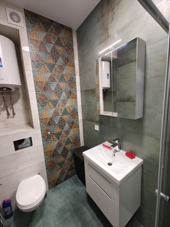 Идеальное расположение !!! Абсолютно НОВАЯ квартира в НОВОМ доме  !!! - фото 1