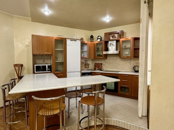 Аренда 3к квартиры Центр, пр-кт Яворницкого Днепр