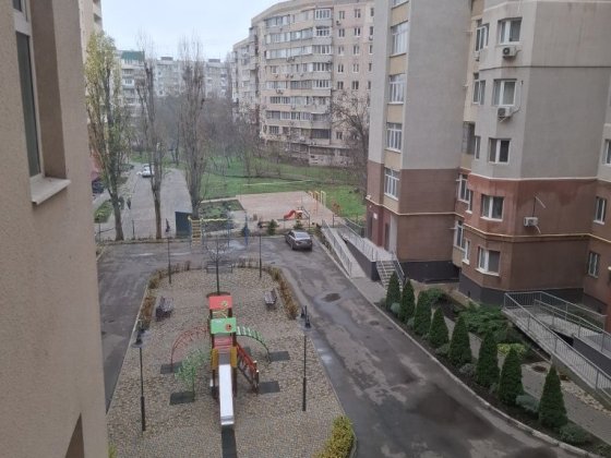 Сдам просторную 2 х комн. Квартиру  с идивидуальным газовым отоплением Одеса