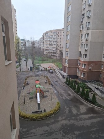 Сдам просторную 2 х комн. Квартиру  с идивидуальным газовым отоплением - фото 1