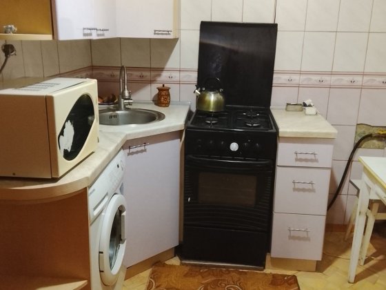 Сдам  2 кв  метро Армейская Новые Дома, 5800+ сч. Отопление не платим. Харків