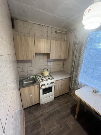 Сдам 2 кв м Студенческая, Валентин. 4000 гр. торг. Военных можно.  . - фото 1