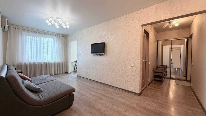 Сдам 3 ком. с евроремонтом, метро Салтовская (бывшая Героев Труда). - фото 1