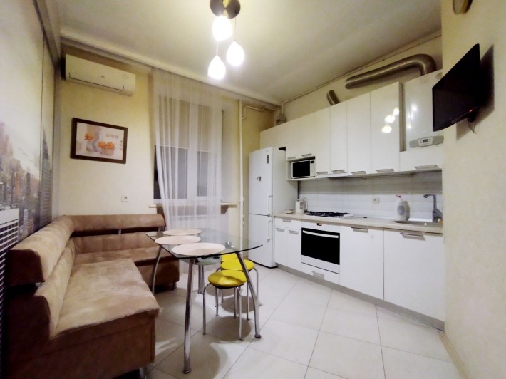 Сдам просторную 2-х комн квартиру в центре ул Леонтовича парк Шевченко - фото 1