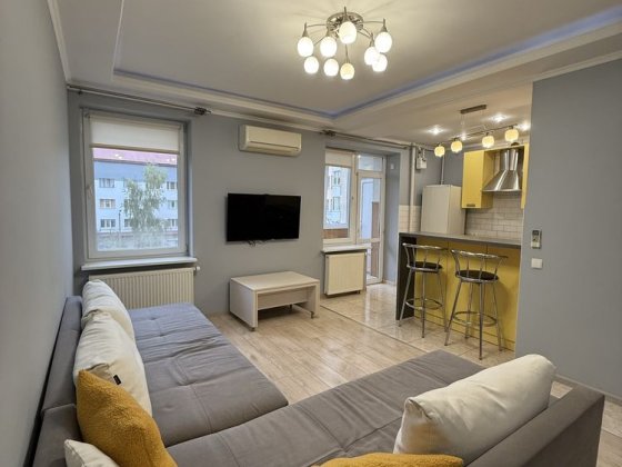 Оренда 2-ох кім квартири на вул Перфецького в новобудові Львів