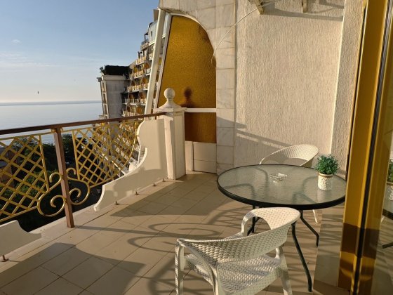 Без комиссии до лета. Терраса, паркинг, панорама моря. Одеса