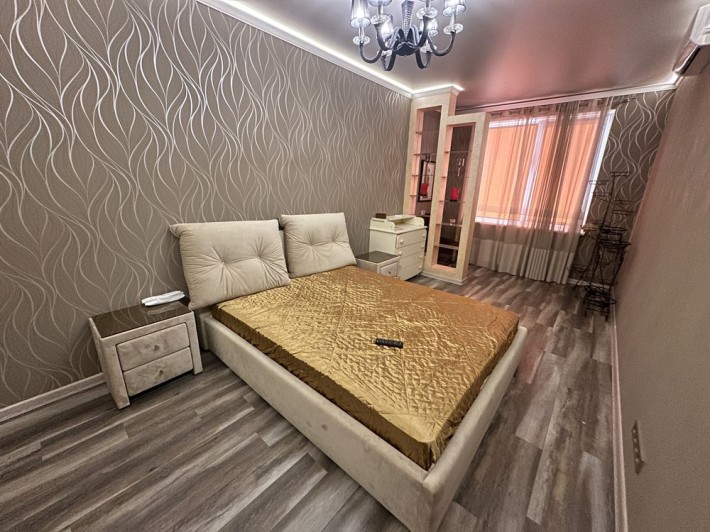 Двухкомнатная квартира 35 жемчужина литературная - фото 1