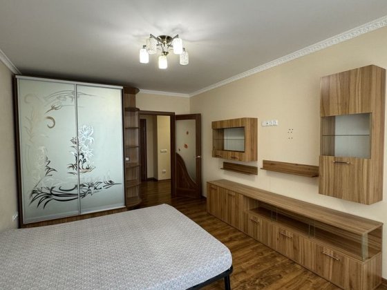 Оренда 2 кімнатної квартири по вул. Рубчака /перехр. Стрийська-Наукова Львів