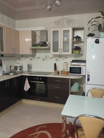 Сахарова/Бочарова, квартира в новом доме на 2 эт, лоджия, охрана - фото 1