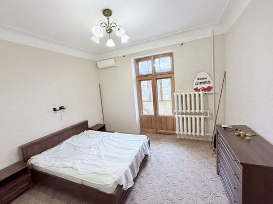 Реальная 2-ка на Научной, Университет, ул. Данилевского 32-Б Харків