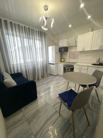 Аренда квартиры новострой ЖК море львовская 15б - фото 1