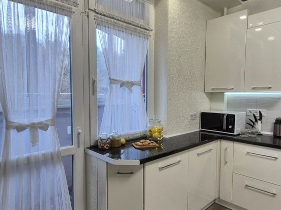 Трьохкімнатна квартира з терасою на Стуса біля парків Львів