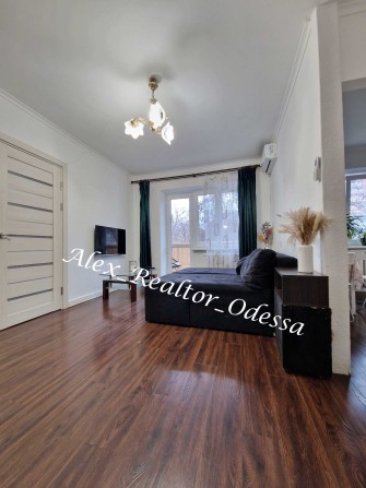 Сдам 2 комн. квартиру. Аркадия. 5 ст. фонтан. Парк Победы. Приморский - фото 1