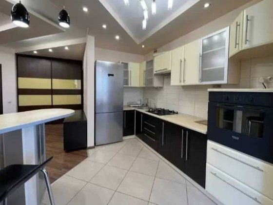 Оренда 3-кімнатної квартири, 90 м² Львів