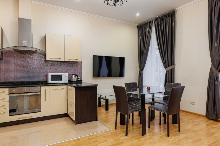 Оренда 1к квартири в центрі Львова, пр.Шевченка з автономним живленням - фото 1