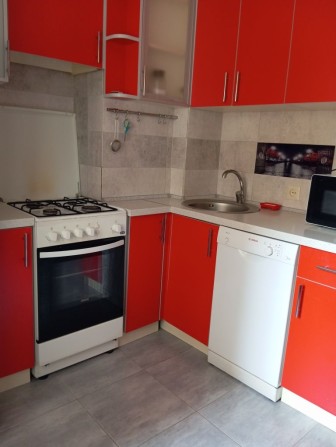 Сдам 3х ком квартиру - фото 1