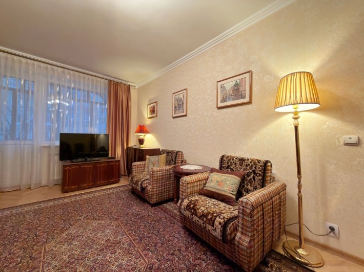 Оренда 2-кімнатної квартири вул. Чукаріна 8 - фото 1