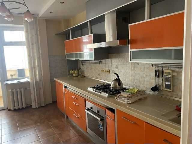 Сдам 3 комнатную квартиру - фото 1