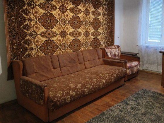 Здам 1 кімн.кв.в Луцьку біля " Слона"пл.35 м.кв. без комісії. Рованцы