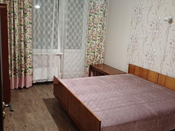 Сдам 3-к.кв. , 4/12, на Алексеевке, в 50 м от метро Алексеевская Харьков