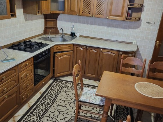 Оренда  квартири 3 кімнатну Липини