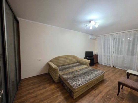 Долгосрочно 1 квартира на Среднефонтанской пл  Парк Космонавтов Одеса