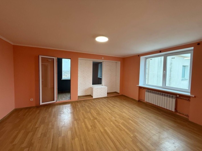 Дмитрівка. Оренда ВЕЛИКОЇ 1к квартири. Газове опалення. - фото 1