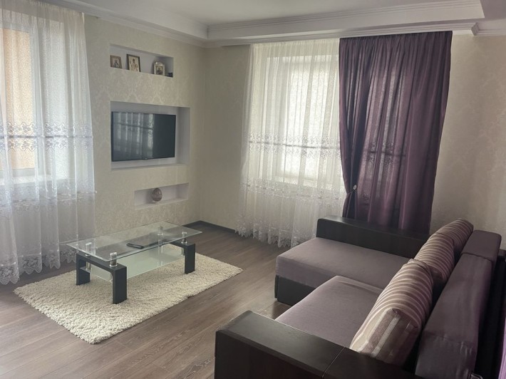 Оренда євродвушка ЖК Чайка 55кв.м. - фото 1