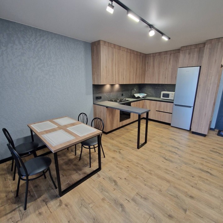 Оренда 1 кім.кв. с. Солонка новобудова з власним паркомісцем - фото 1