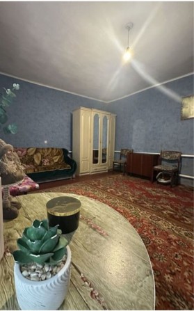 Сдам пол дома в центре - фото 1